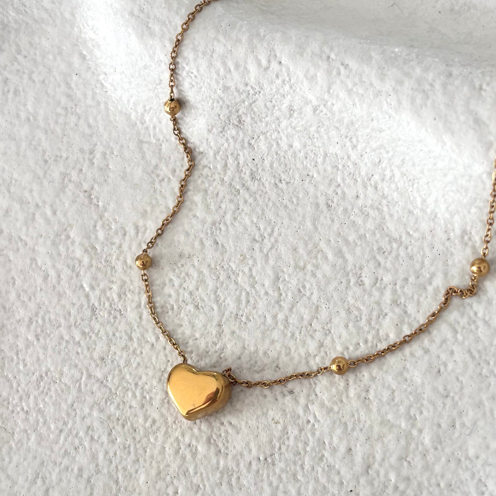 Single Heart Necklace, 18k Gold
