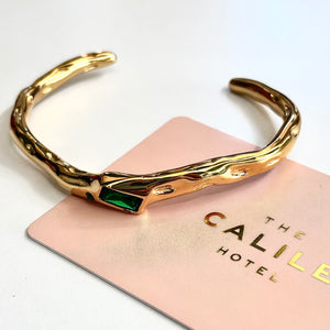 Astra Gold Cuff, Emerald detail