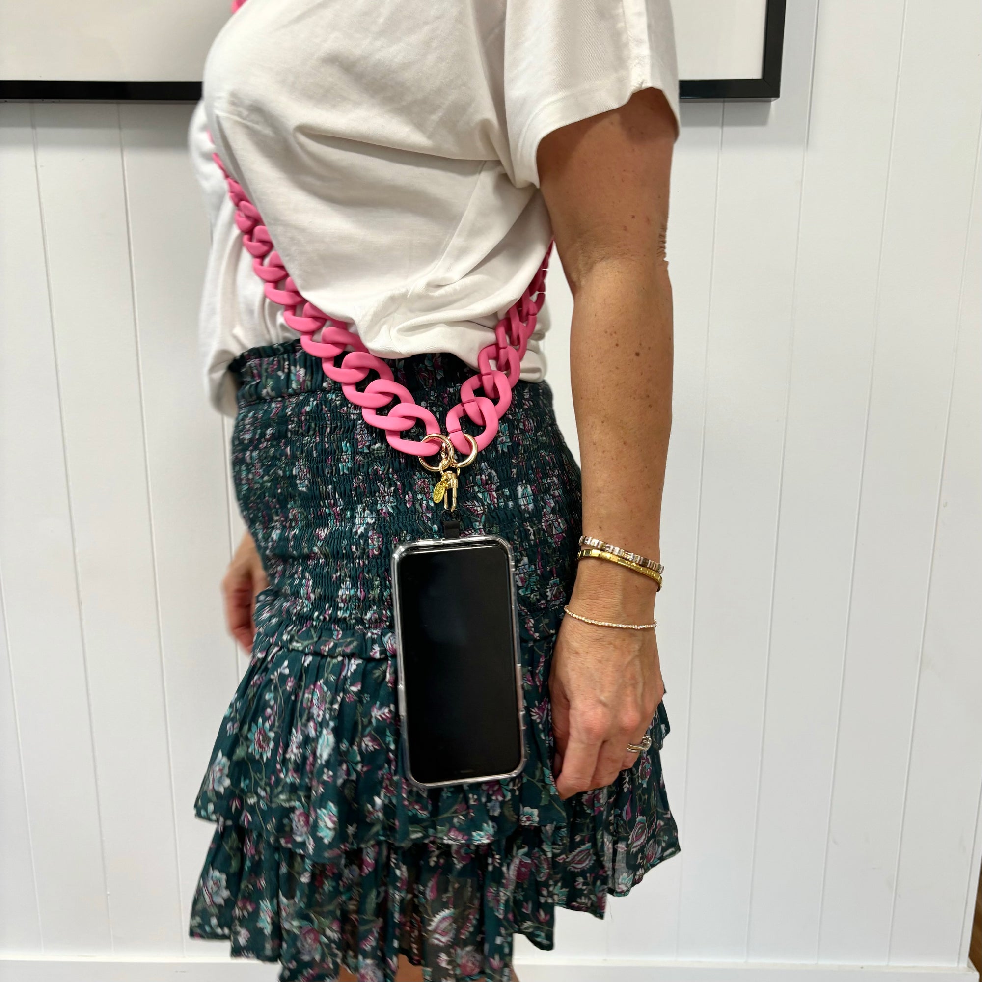 Cross body phone strap - Chunky chain Pink