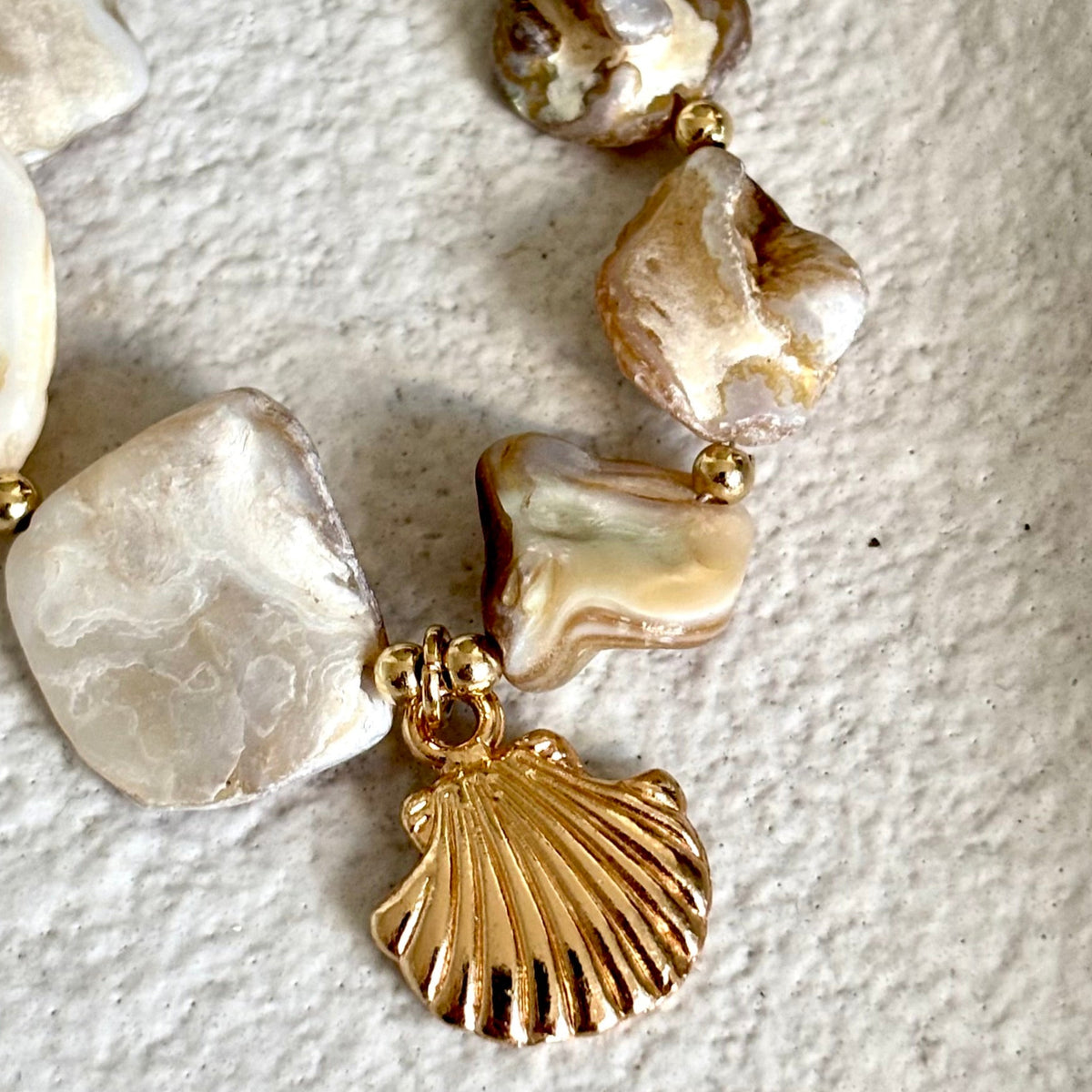 Club 55 St Tropez bracelet, shell detail