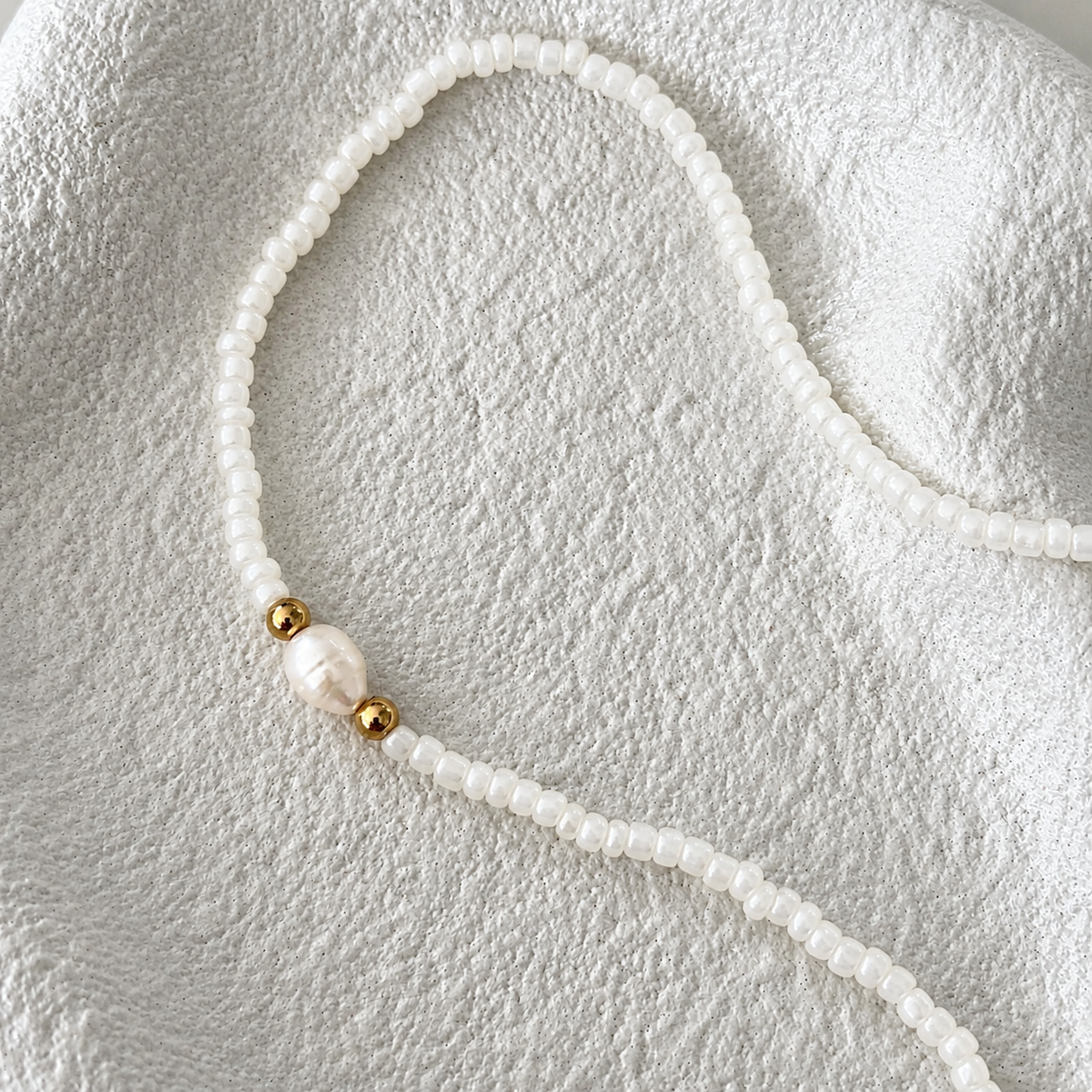 Skye Choker - Metallic White