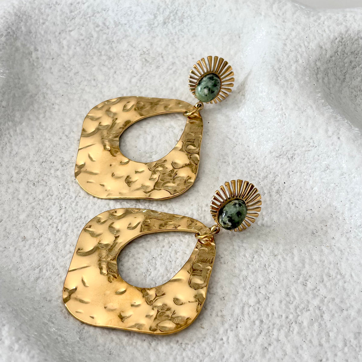 Sollus Gold earrings