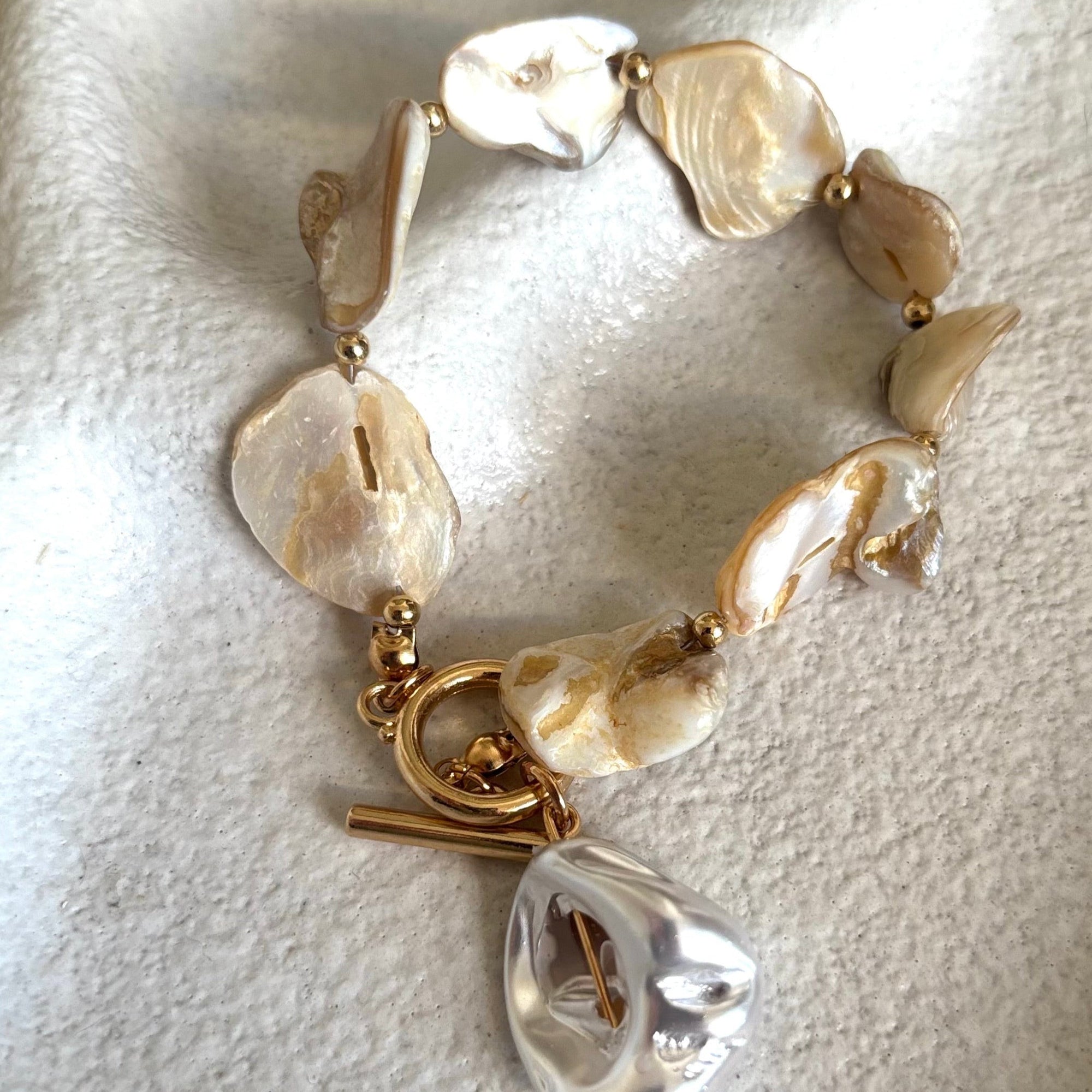 Club St Tropez Pearl bracelet, natural