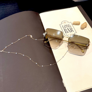 Delicate Pearl Drops Glasses Chain