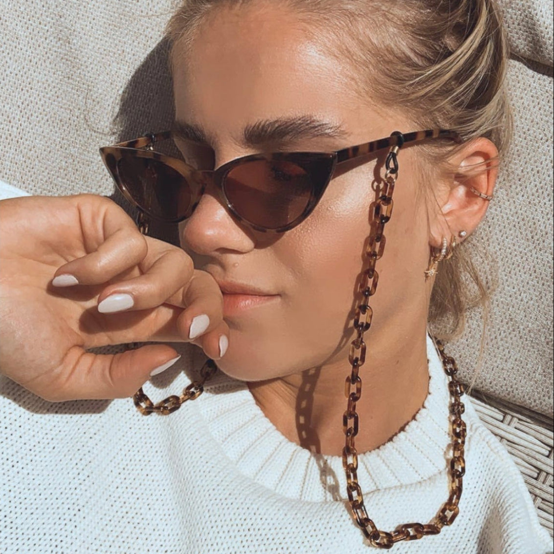 Nikki Beach Club Glasses Chain tortoise shell