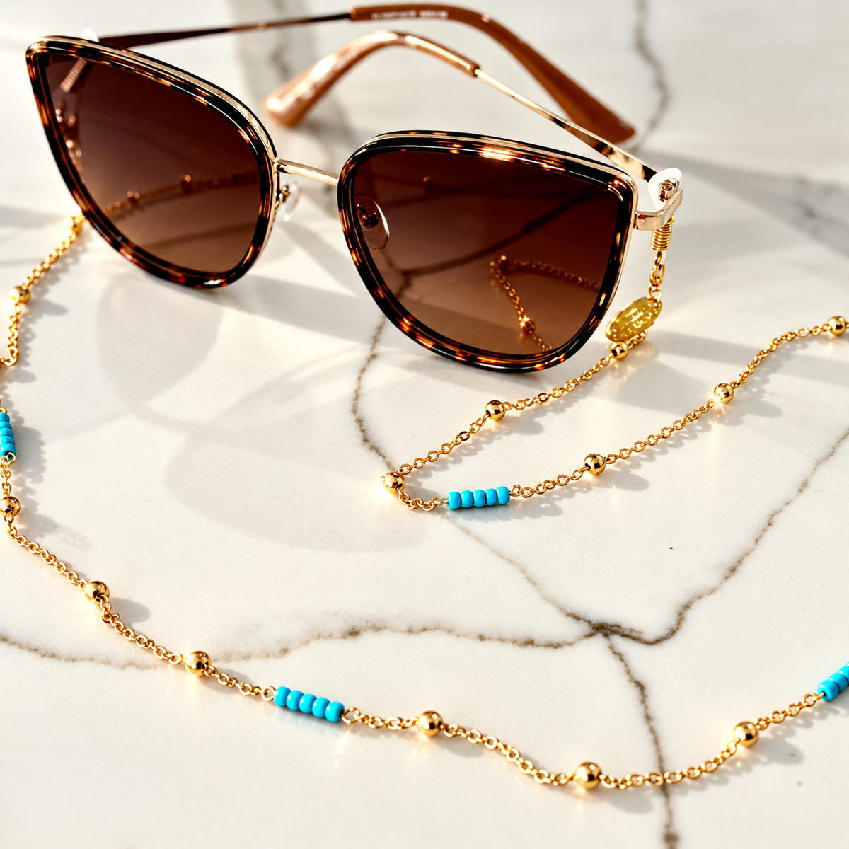 Delicate chain with a touch of turquoise, glasses chain
