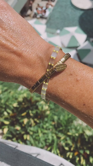 Ibiza Bracelet Cluter, Rich gold with a pop of neon