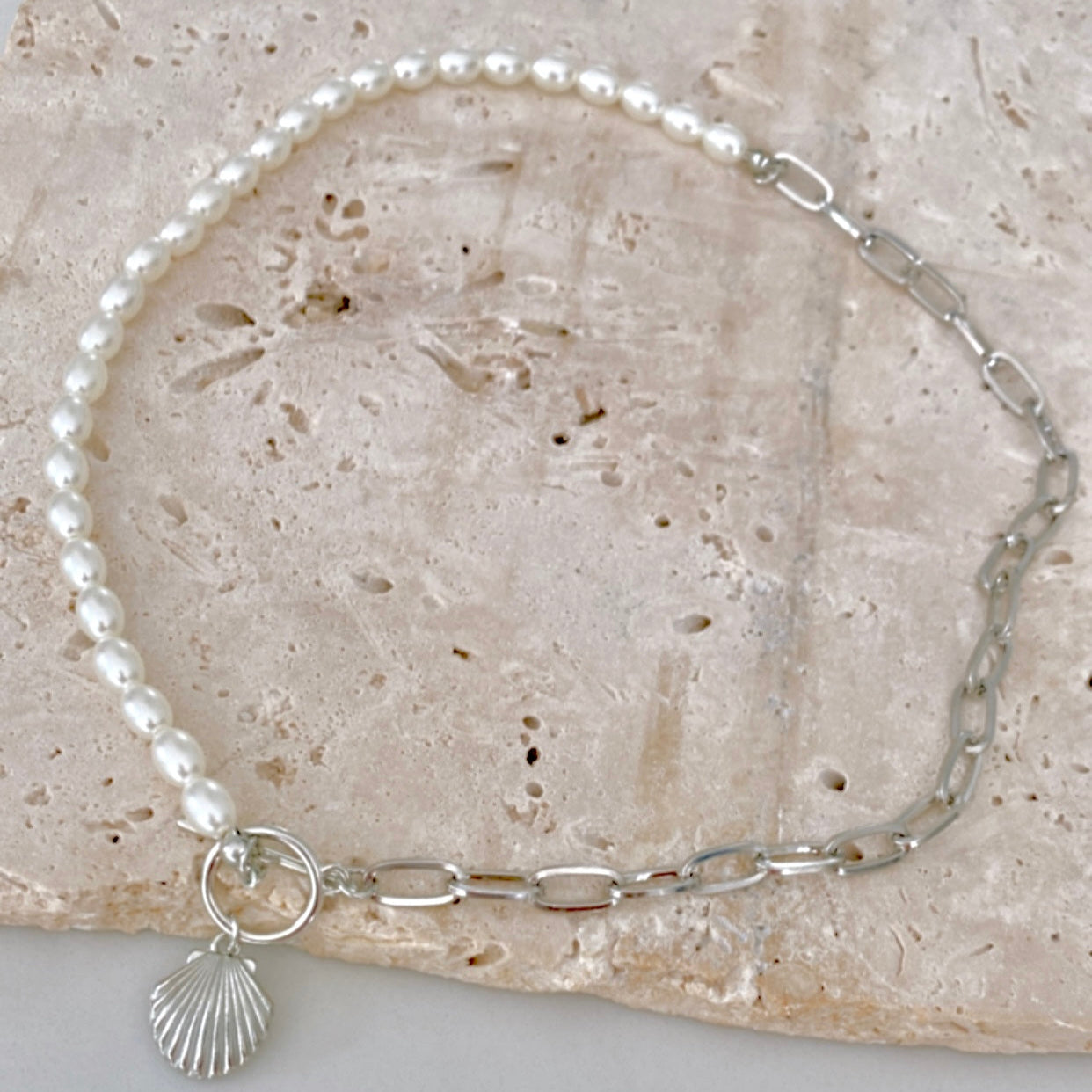 Seashells Necklace Silver & Pearl
